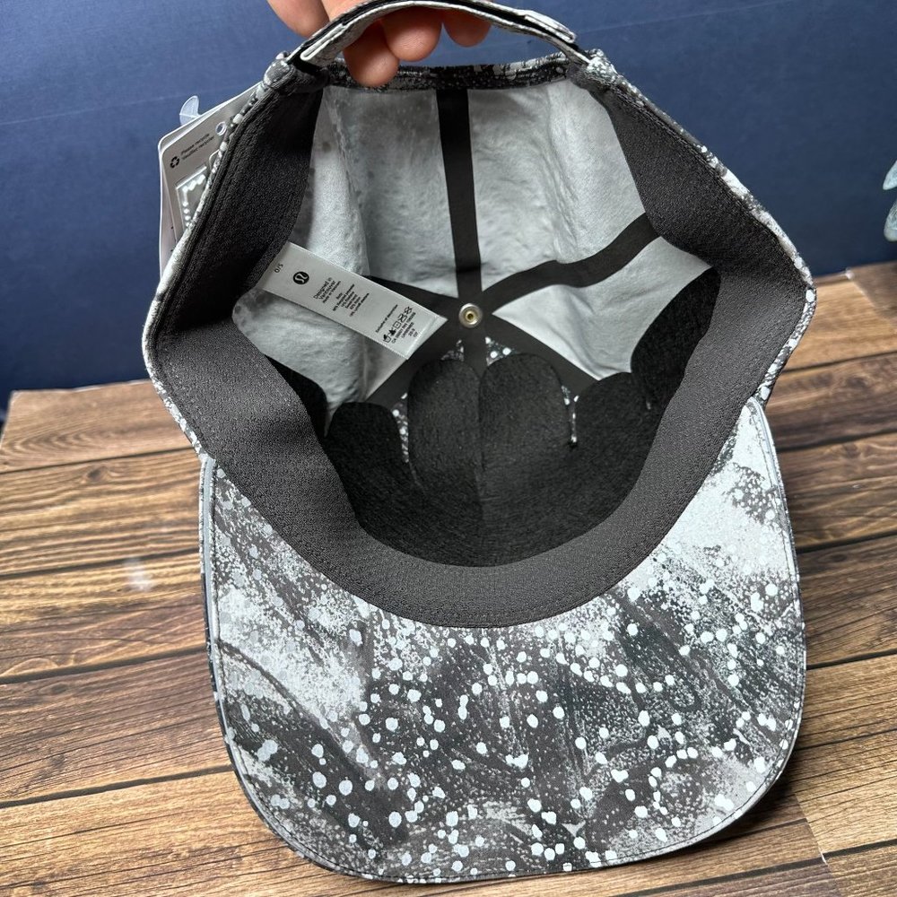 Lululemon Fast & Free Women's Run Hat NWT ONE SIZE (TAKE Reflective) - Picture 10 of 12
